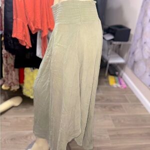 Final touch High waisted Boho Sage smocked waist Gauze Midi Skirt w Pockets M